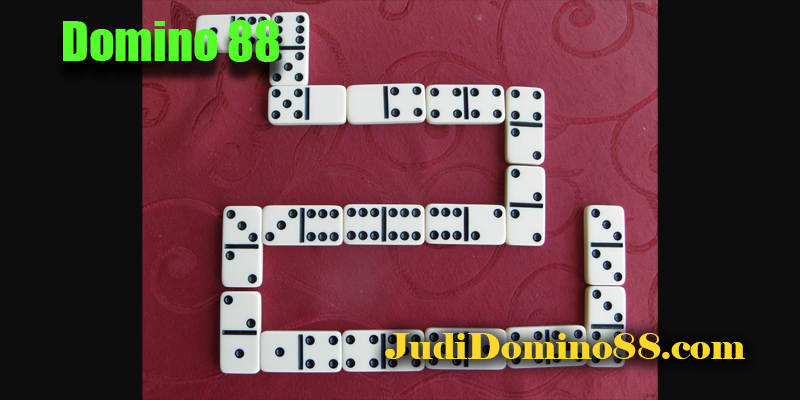 Domino 88